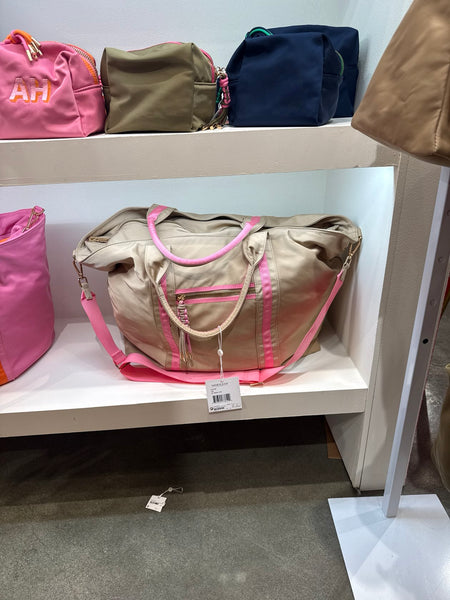 SHIRALEAH Jet Travel Tote in Olive